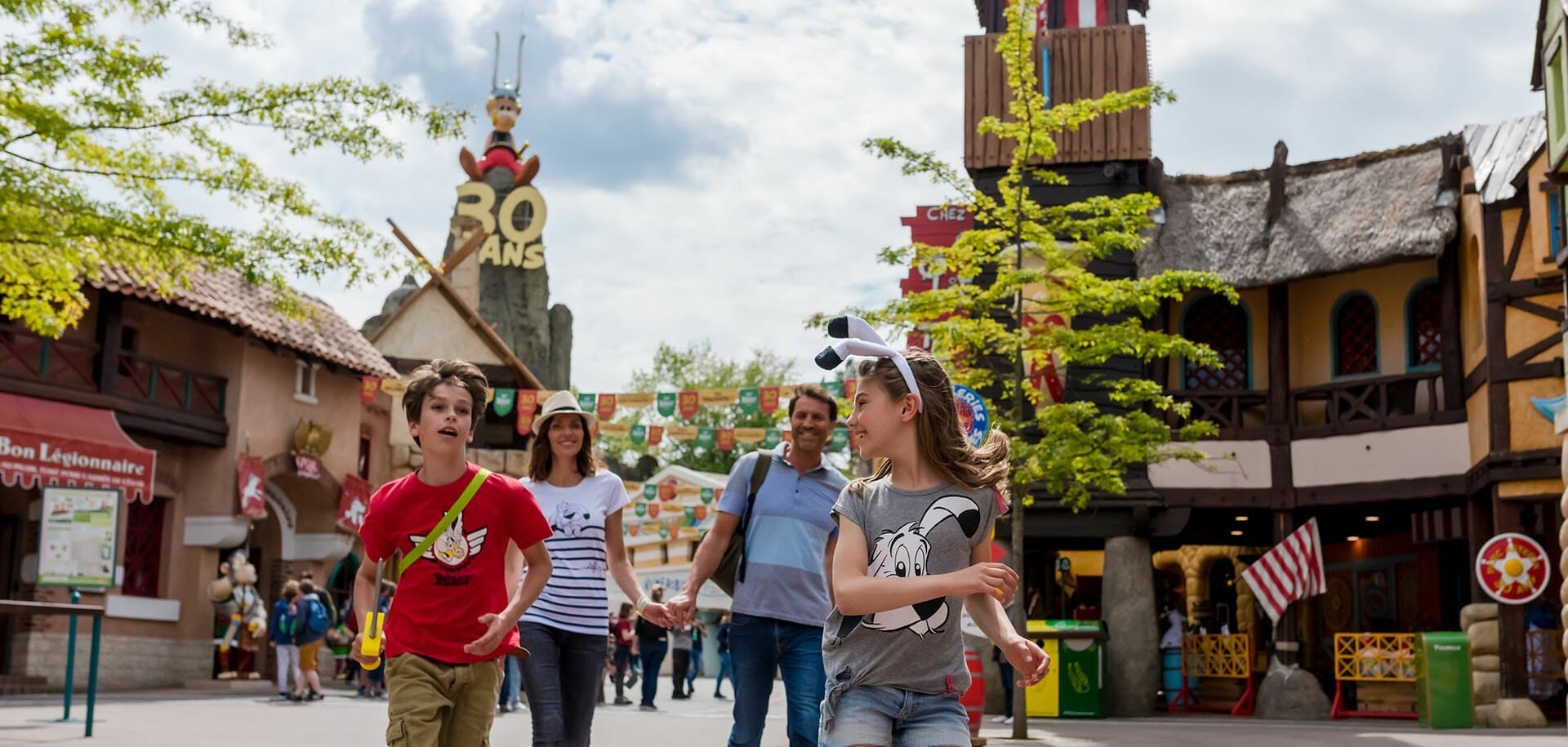 Op schoolreis met een bus van ITS-Reizen naar Parc Asterix bij Parijs